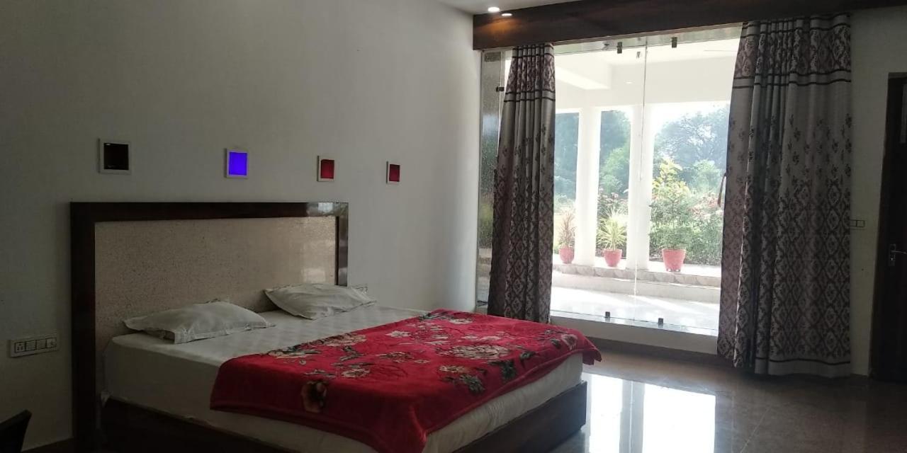 Radha Rani Mahal Khajuraho Hotel Екстериор снимка
