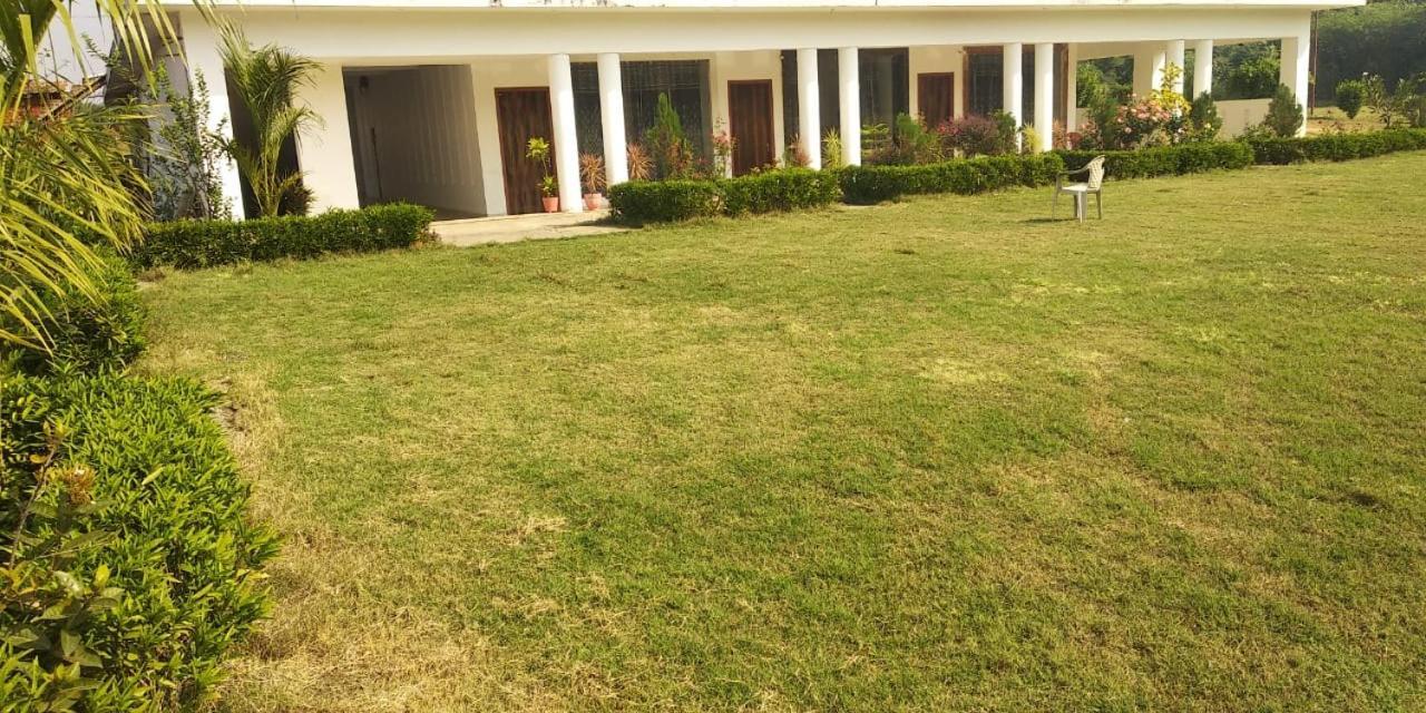 Radha Rani Mahal Khajuraho Hotel Екстериор снимка