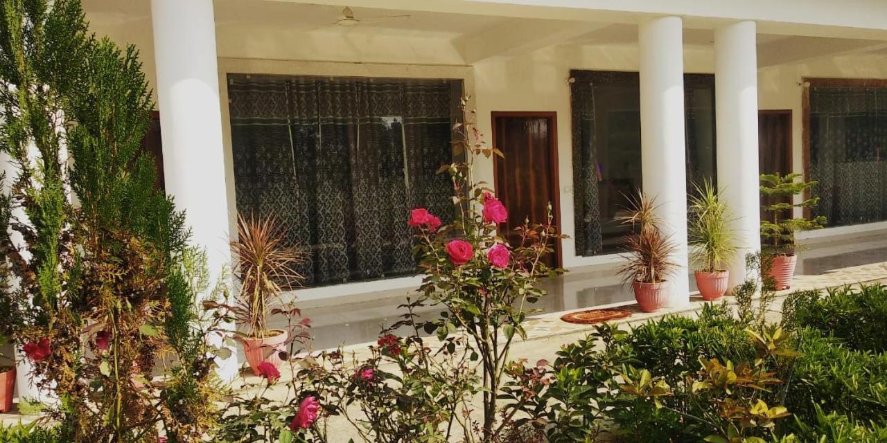 Radha Rani Mahal Khajuraho Hotel Екстериор снимка