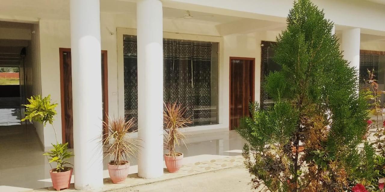 Radha Rani Mahal Khajuraho Hotel Екстериор снимка