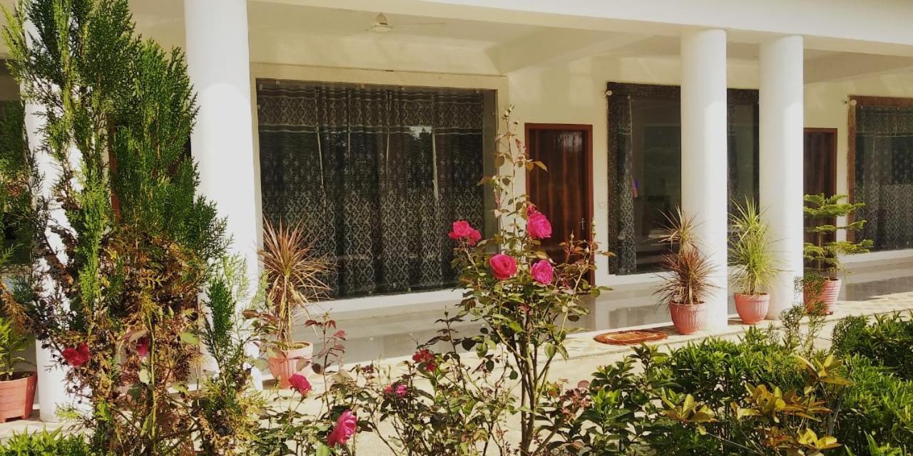 Radha Rani Mahal Khajuraho Hotel Екстериор снимка